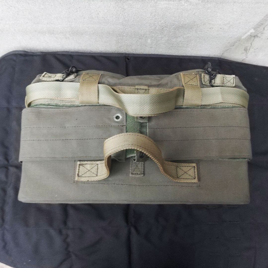 フランス軍実物 メディカルショルダーバック