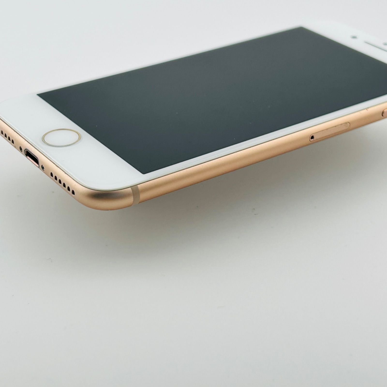 バッテリー100% iPhone8 64GB ゴールド SIMフリー(simロック解除済) 白