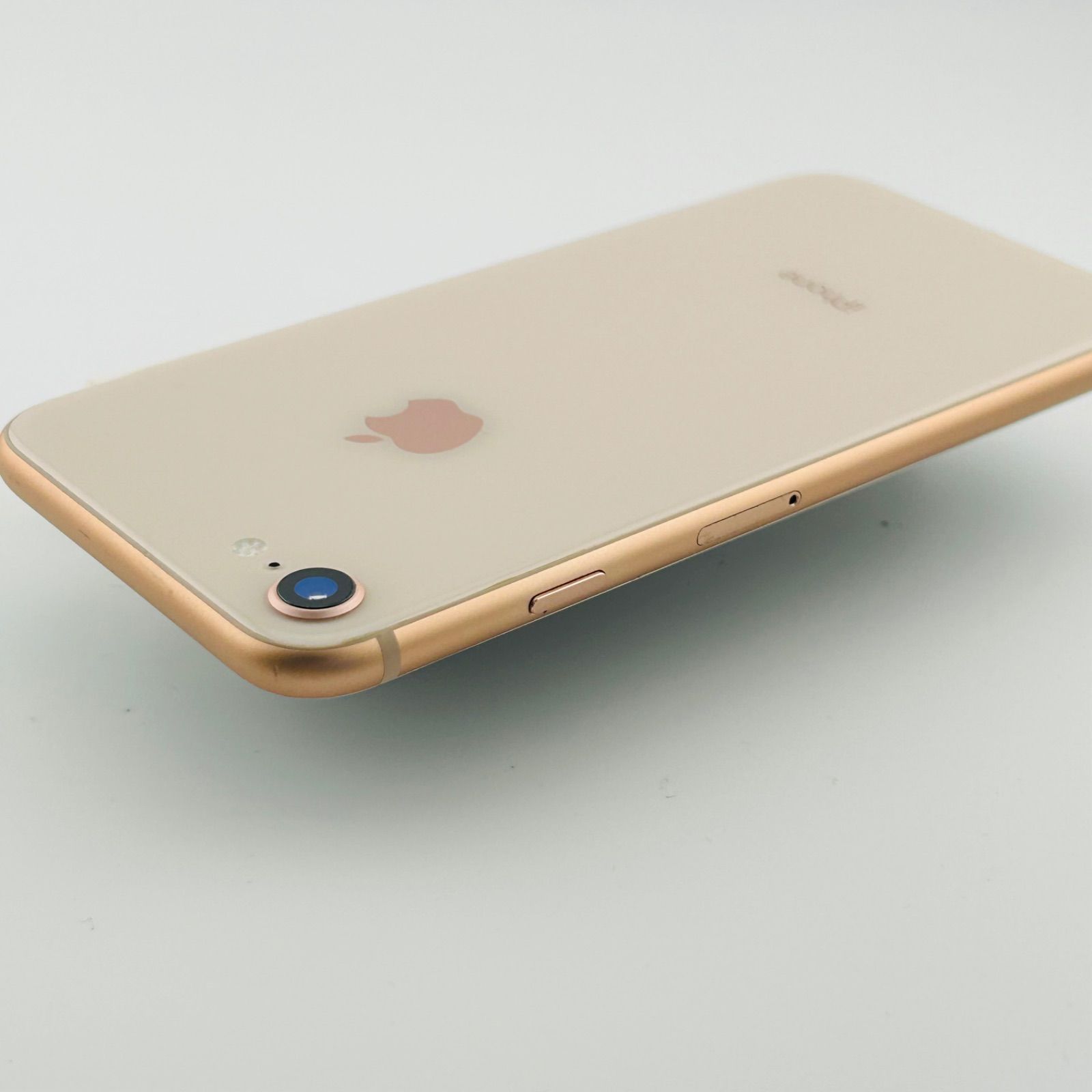 iPhone 8 64GB バッテリー92%ゴールドSIMロック解除済 バッテリー100% iPhone8 64GB ゴールド SIMフリー(simロック解除済) 白