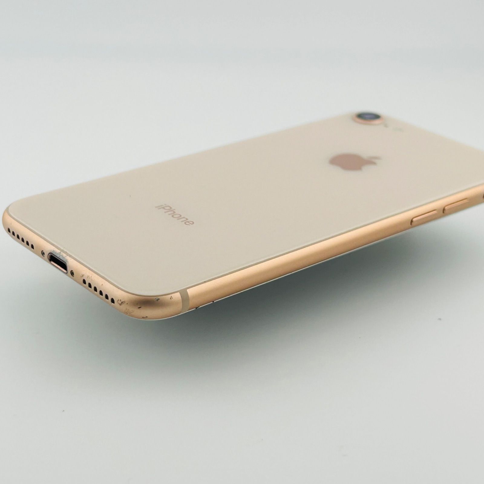 バッテリー100% iPhone8 64GB ゴールド SIMフリー(simロック解除済) 白