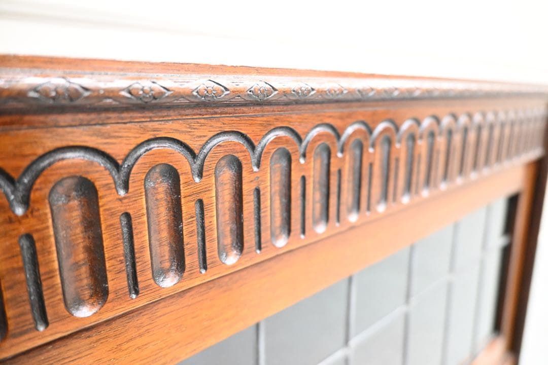 Lloyd's Antiques ロイズ・アンティークス 3段 ガラスケース - メルカリ