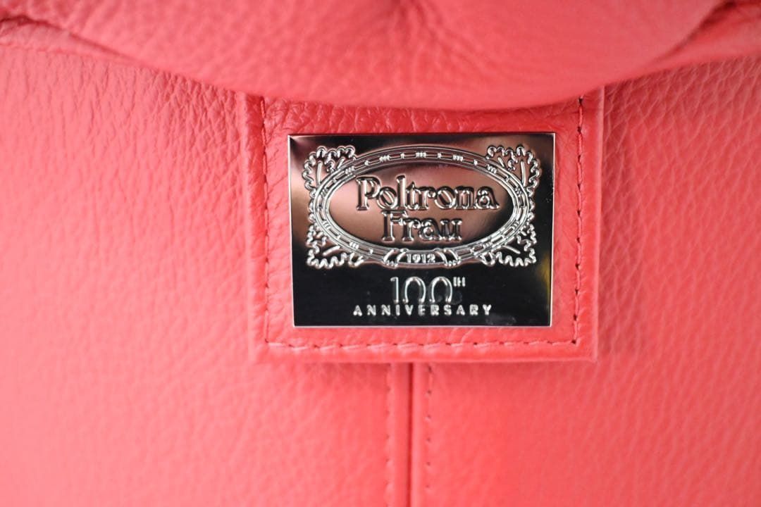 展示極美品】Poltrona Frau 1人掛けソファ オットマン - メルカリ