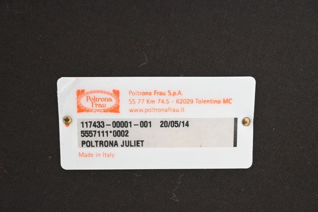 展示極美品】Poltrona Frau 1人掛けソファ オットマン - メルカリ