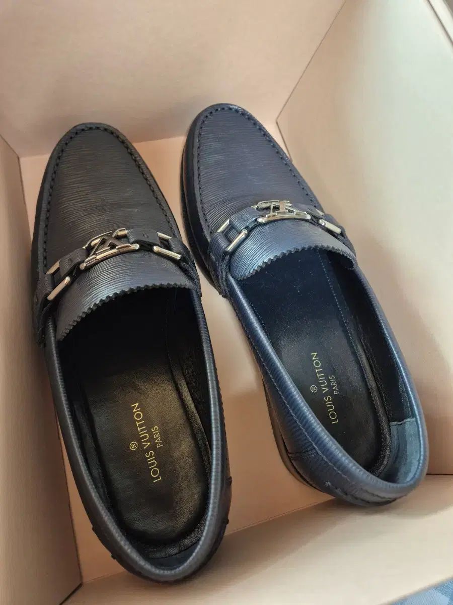 ルイヴィトン ブラック ローファー メンズ 靴 - メルカリ