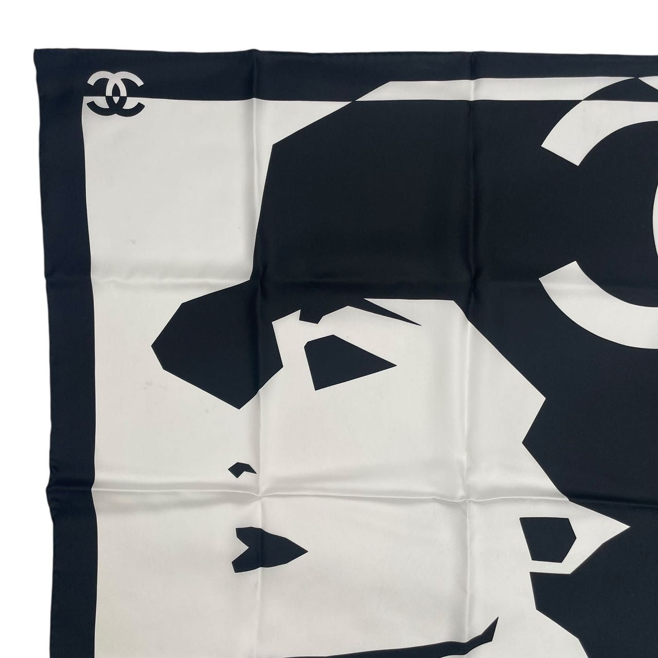 新品同様 CHANEL シャネル シルク 大判 スカーフ ココマーク