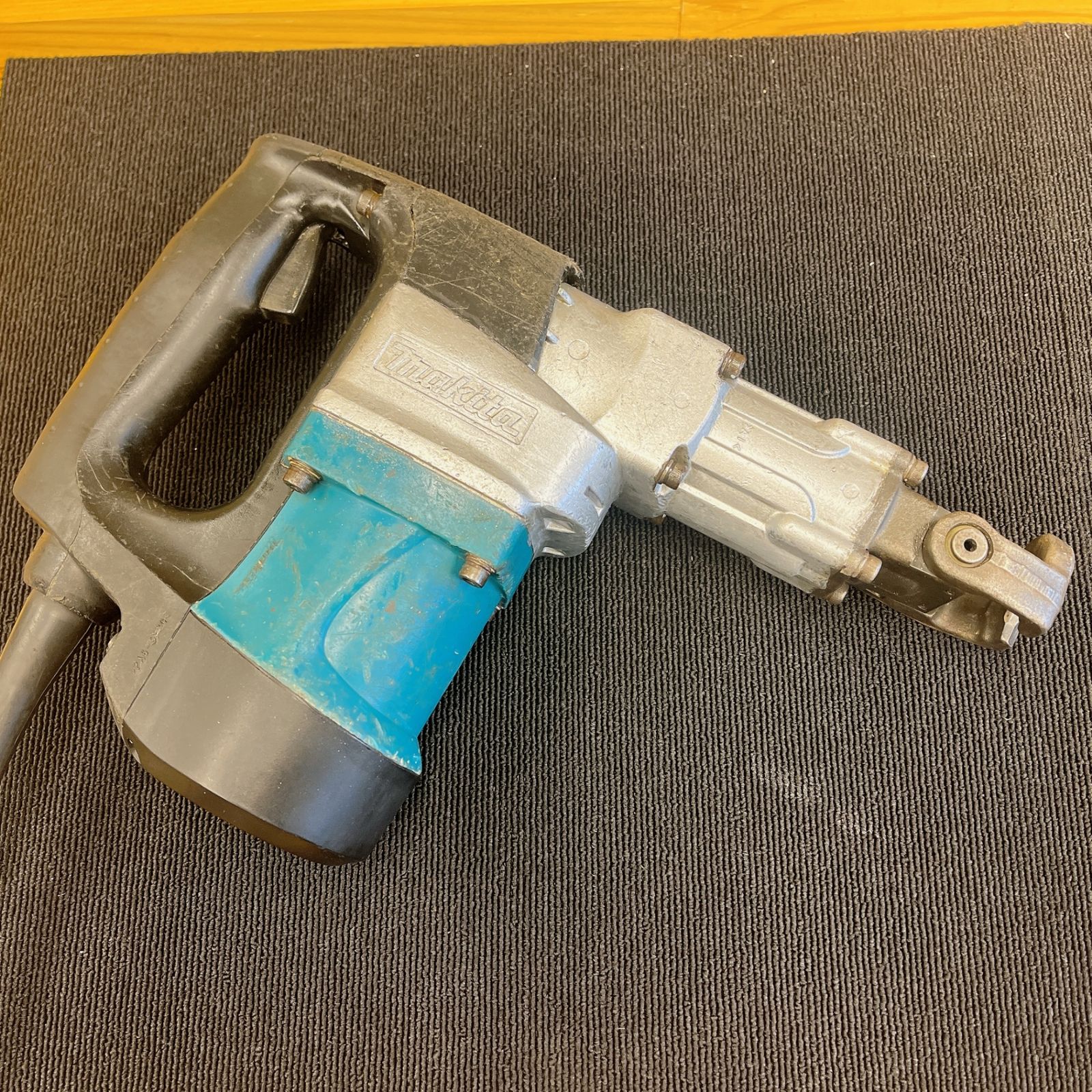  動作良好 マキタ makita 35 mm ハンマドリル HR 3530 本体のみ 六角軸17 mmモデル 作業台 電動ハンマードリル ドリル ドライバー レンチ