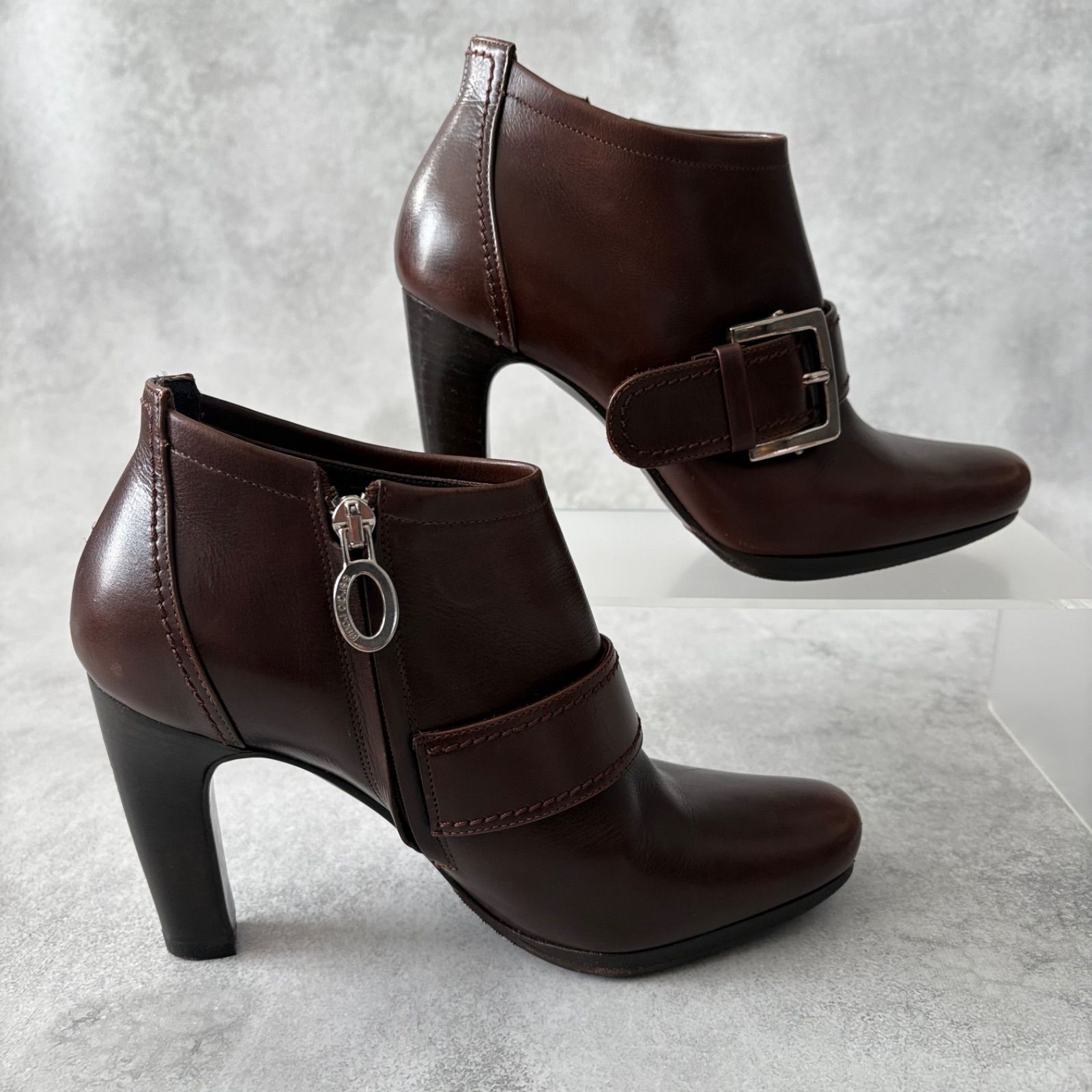 Sergio Rossi（セルジオロッシ） ショートブーツ / レザーブーツ Sergio Rossi セルジオロッシ サイドジップ レザーヒールブーツ