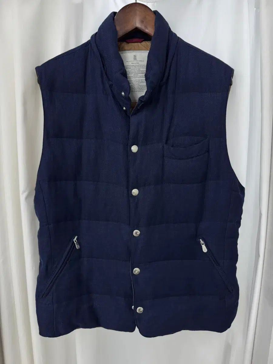 BRUNELLO CUCINELLI(ブルネロクチネリ) 新モデル ダウン ベスト - メルカリ