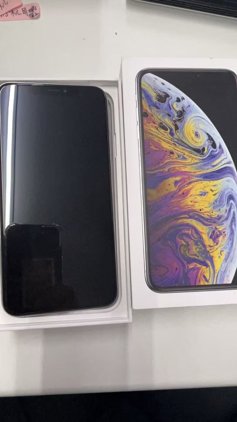 iPhoneXS Max 512GB シルバー MT6Y2J／A SIMフリー - メルカリ