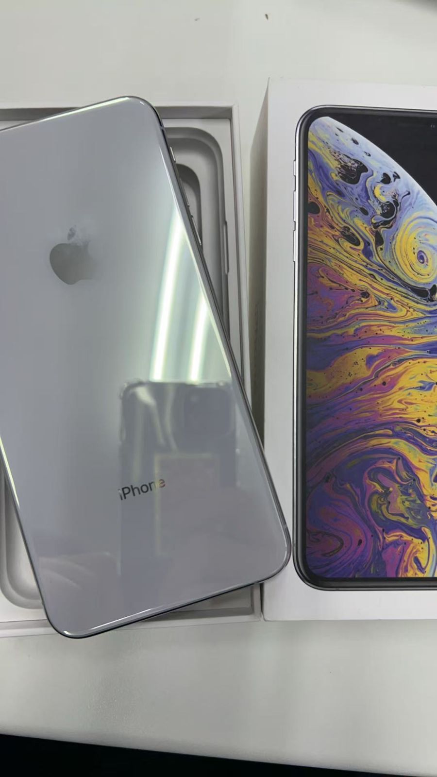 iPhoneXS Max 512GB シルバー MT6Y2J／A SIMフリー - メルカリ