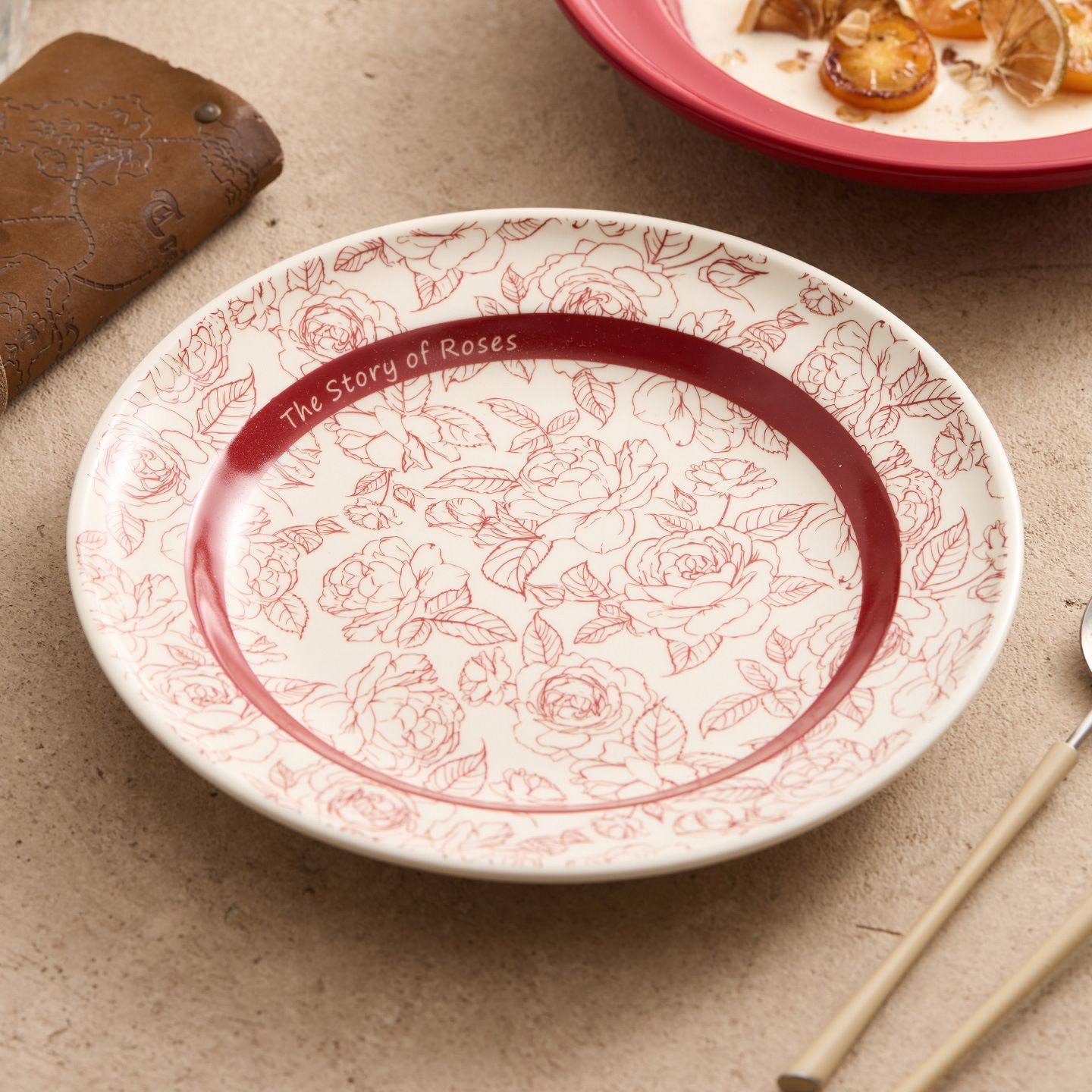 新品未使用 薔薇陶器円形浅皿 家庭用菜皿 釉下彩ホテル食器 高級