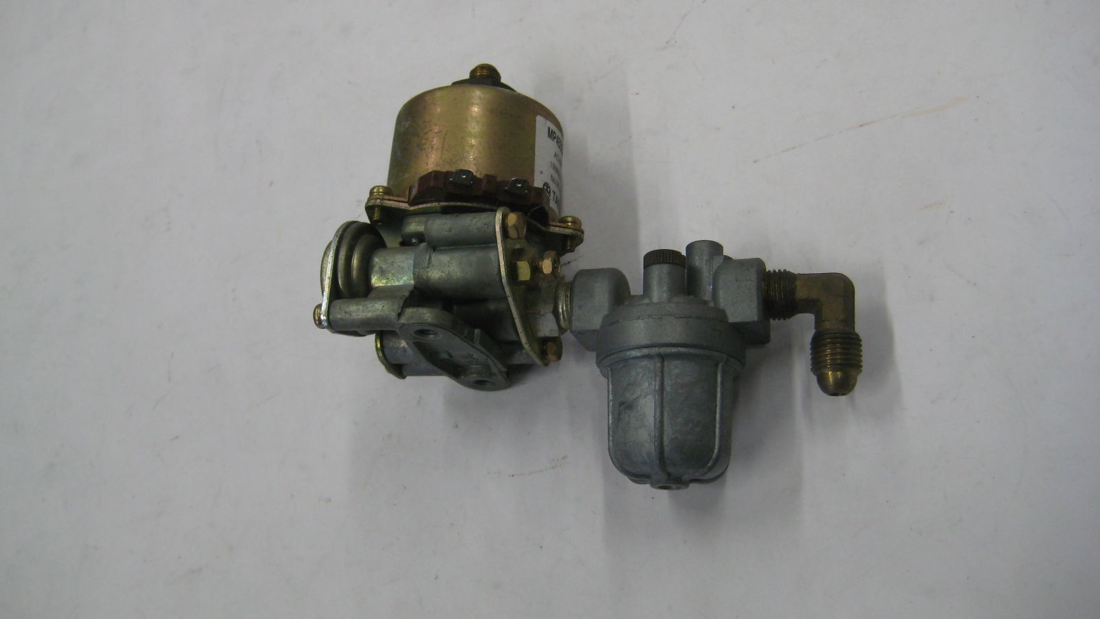 機械 圧力式電磁ポンプユニット TAISAN MP 45 SCN-2とある