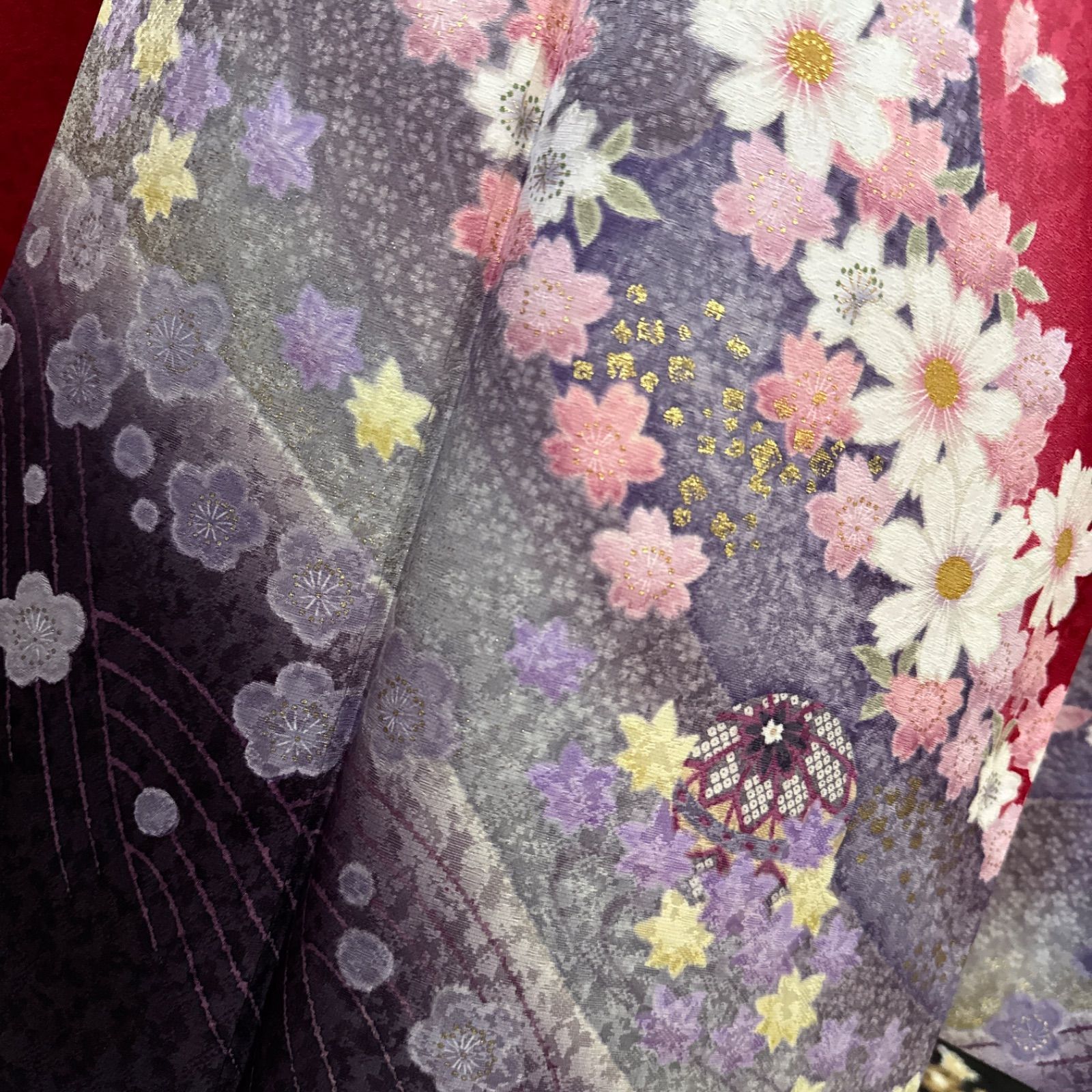 豪華振袖セット(4点)・袋帯・半衿・重ね衿・桜柄・秋桜・紅葉・梅・鞠