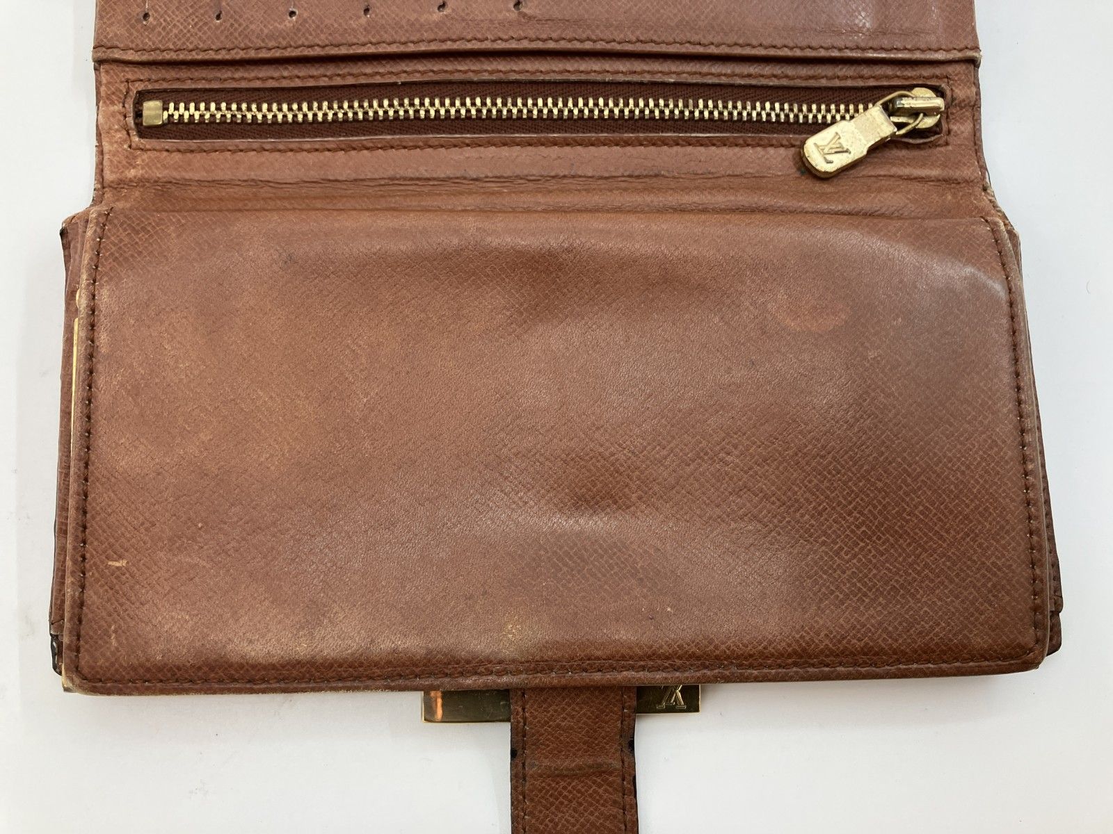 LOUIS VUITTON ルイヴィトン モノグラム コンチネンタルクラッチ