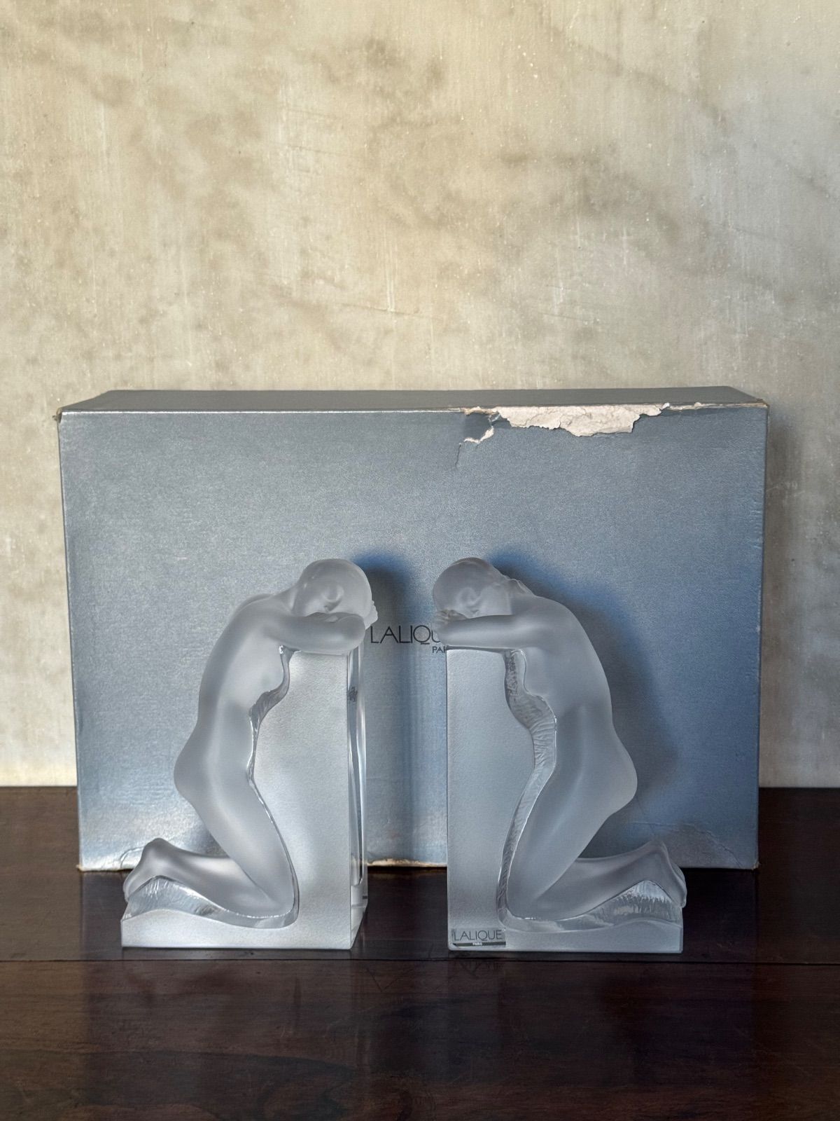 LALIQUE - ラリックLalique レブリーReverie ブックエンドクリスタルガラス裸婦 LALIQUE ラリック「レブリー」ブックエンド 裸婦像 フロストグラス