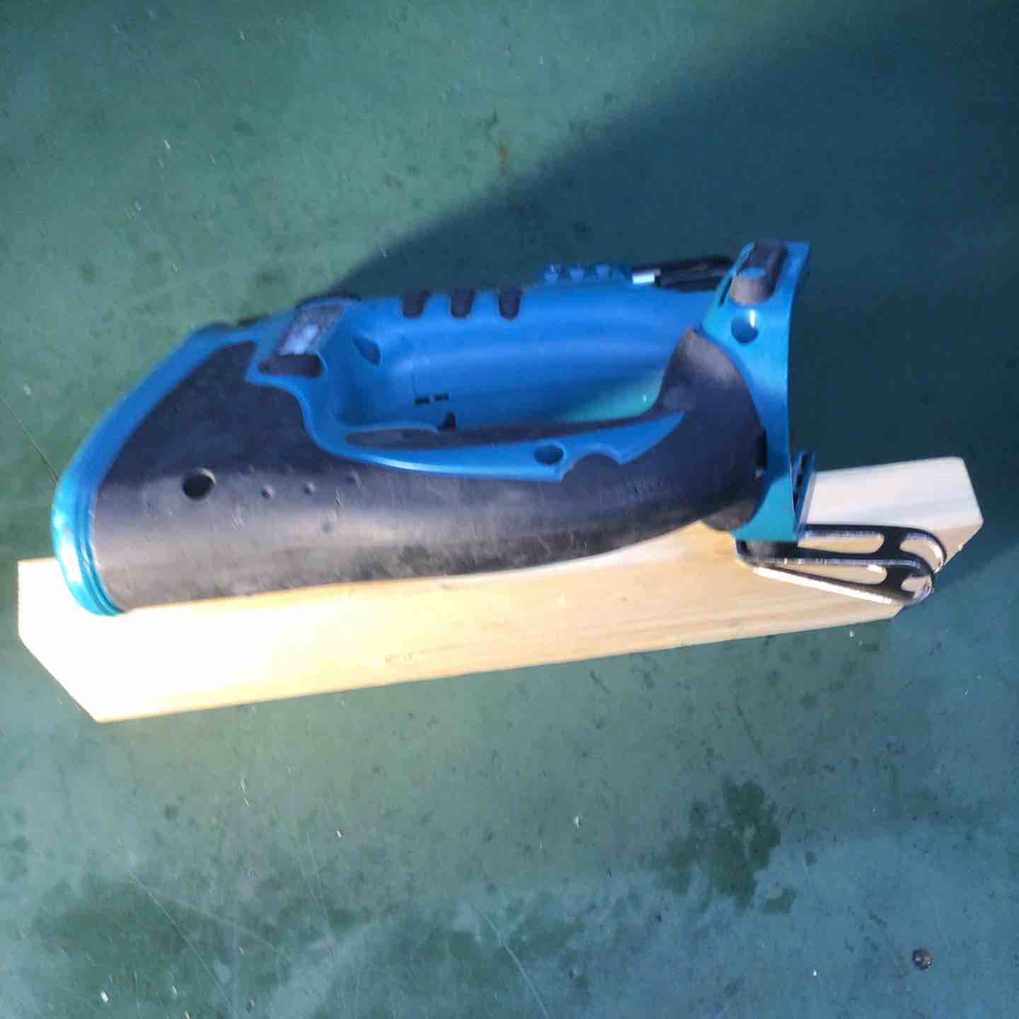 18 Vコードレスピンタッカ