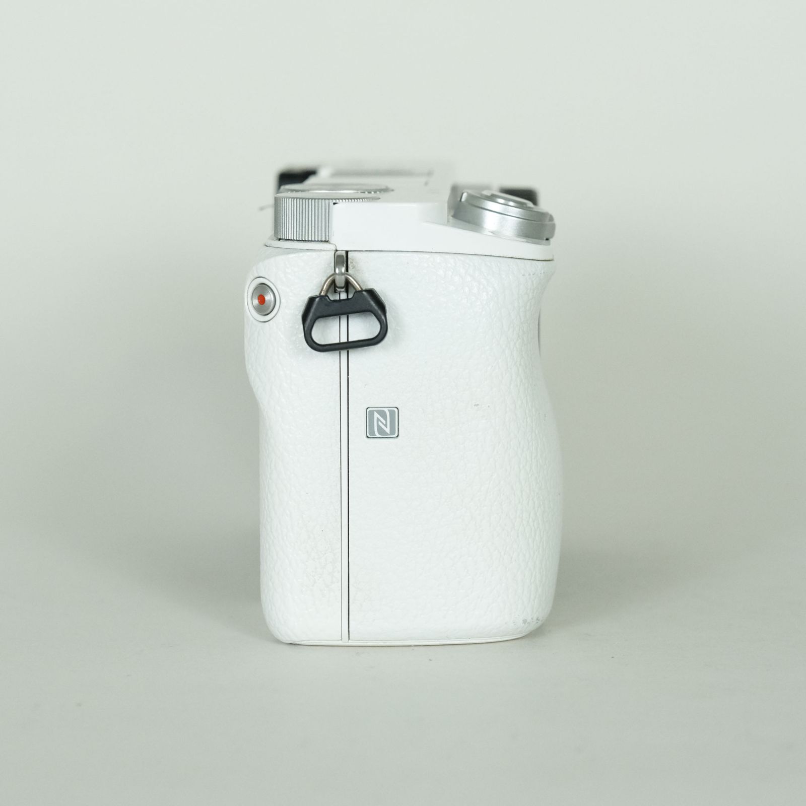 良品 | シャッター数40,204回] SONY α6000（ILCE-6000） [ボディ