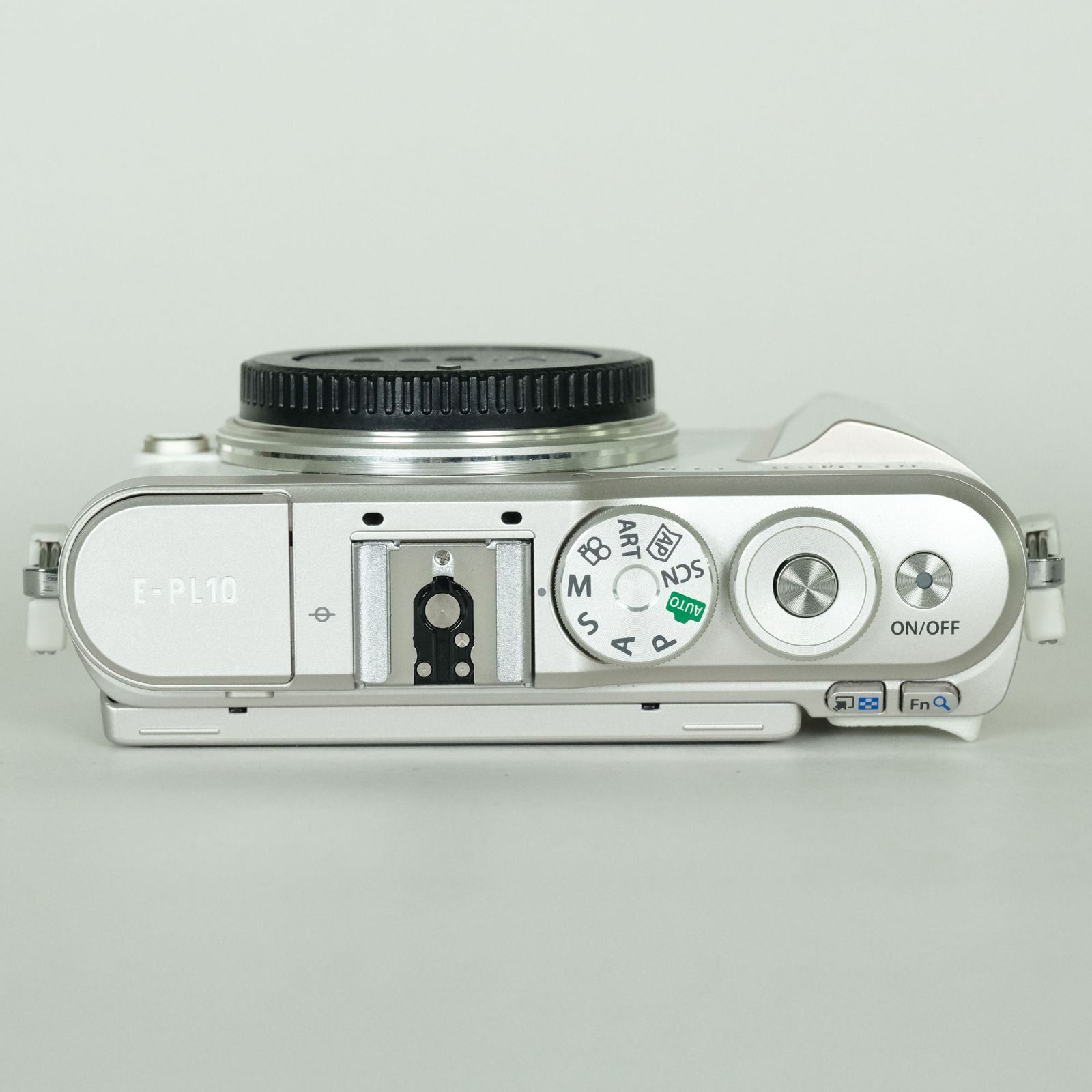 美品 | シャッター数925回] OLYMPUS PEN E-PL10 [ボディ ホワイト
