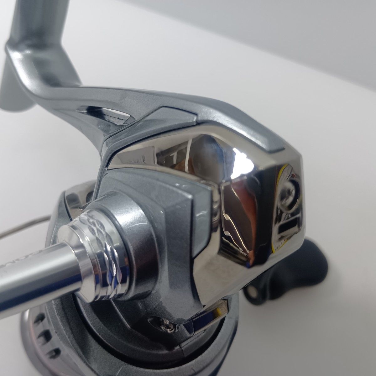  SHIMANO シマノ スピニングリール 21ナスキー 2500 HG 043184 スピニングリール リール