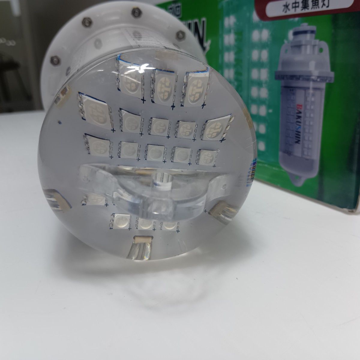 充電式水中集魚灯