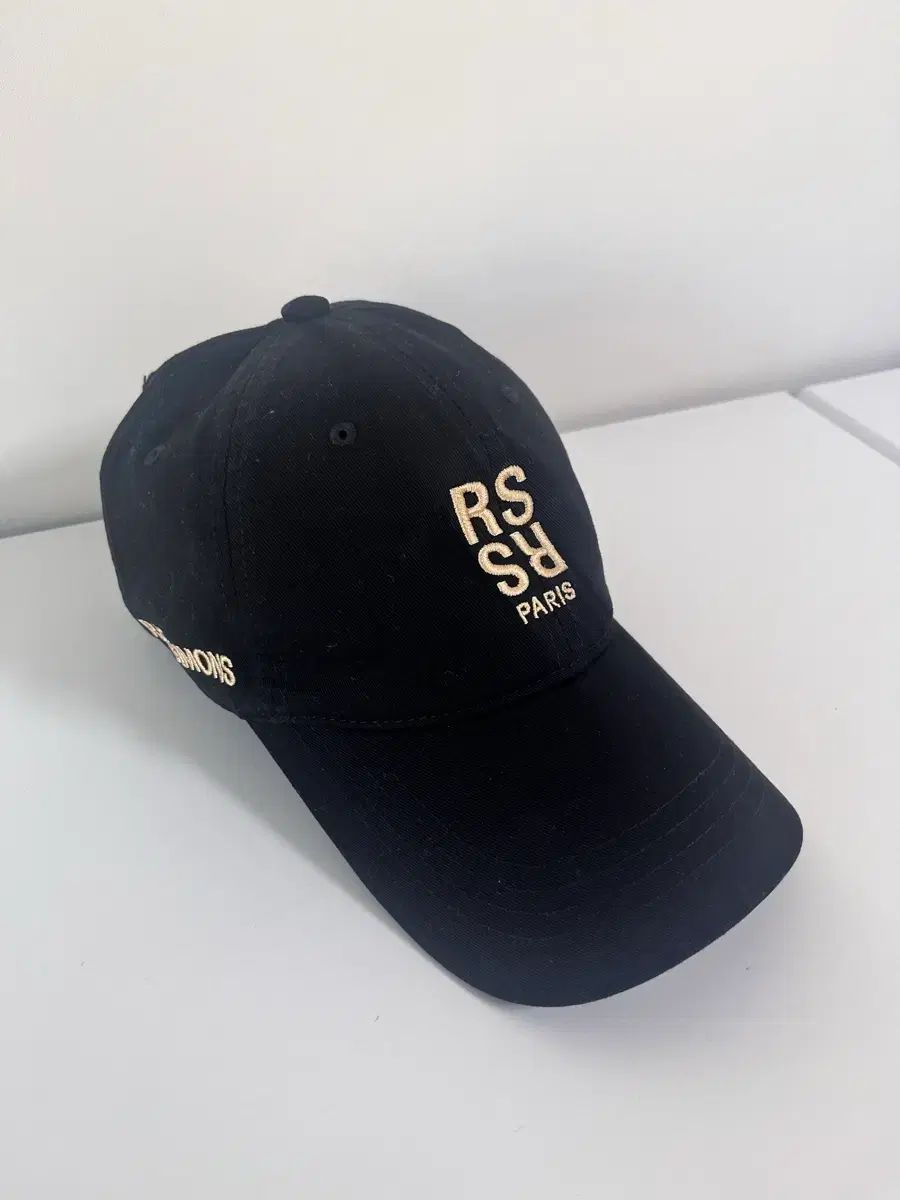 RAF SIMONS ラフ シモンズ RS ブラック ベースボールキャップ - メルカリ
