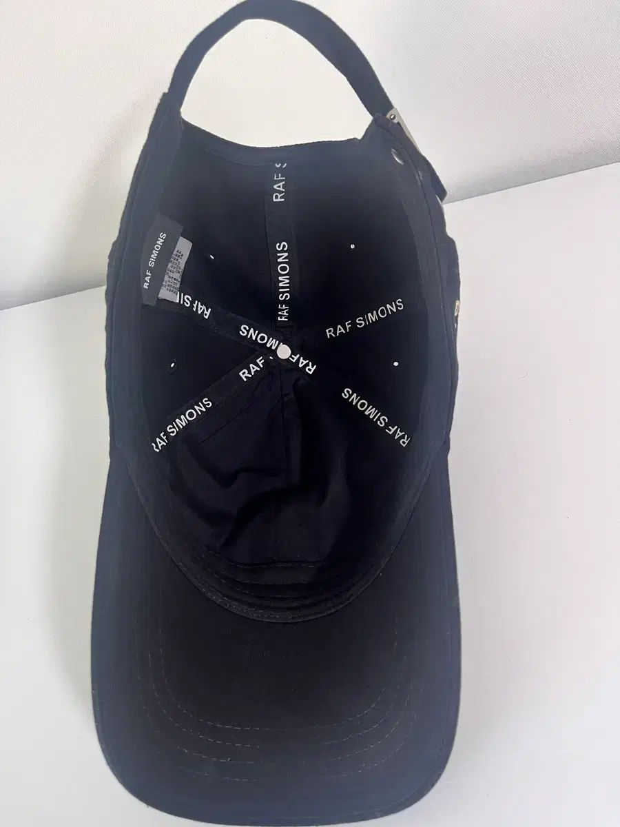 RAF SIMONS ラフ シモンズ RS ブラック ベースボールキャップ - メルカリ