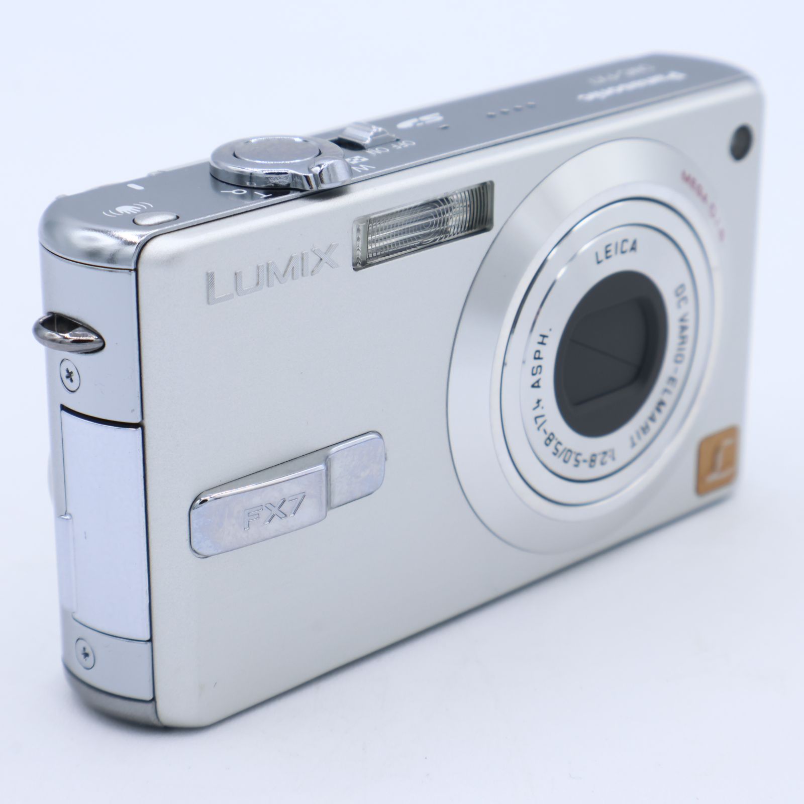 Panasonic パナソニック LUMIX FX7 シルキーシルバー DMC-FX7-S