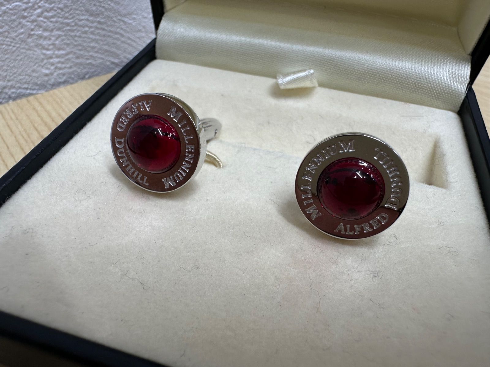 【未使用品】限定品 ALFRED DUNHILL ダンヒル ミレニアム カフス 限定・極美品】ダンヒル カフリンクス ミレニアム 地球儀 レッド 箱