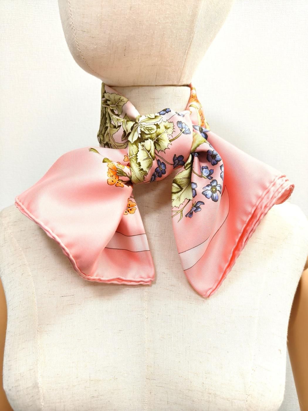 HERMES エルメス カレ90 LA PRAIRIE 草原 シルク スカーフ ピンク 管理