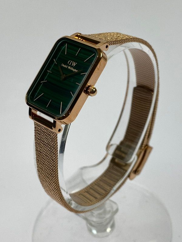 クアドロ プレスド