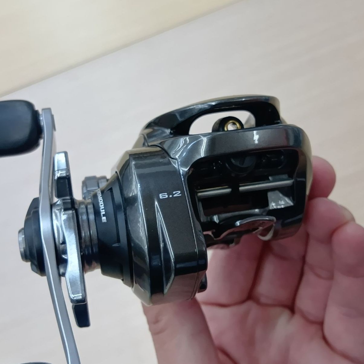 20メタニウム 右