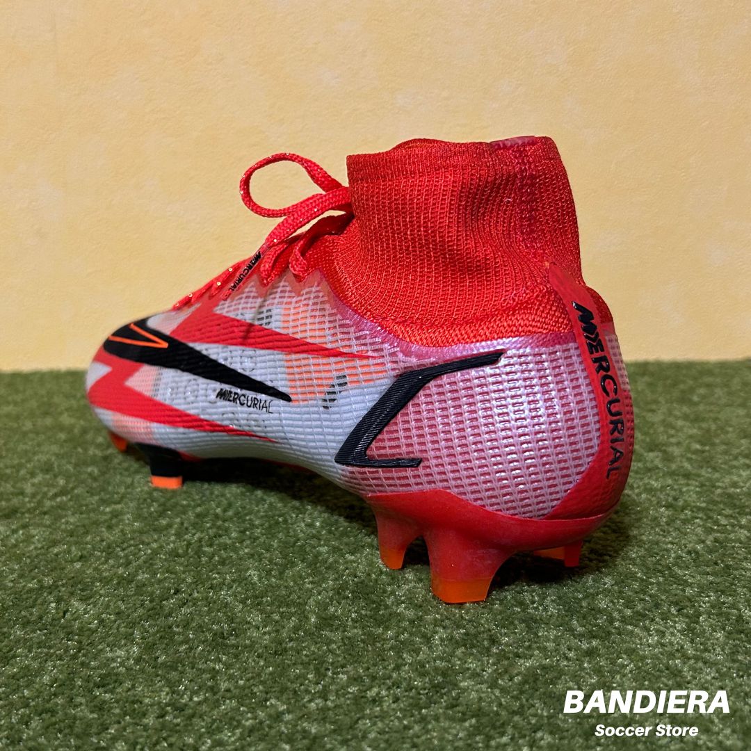 新品・未使用】NIKE ナイキ サッカースパイク マーキュリアル スーパー