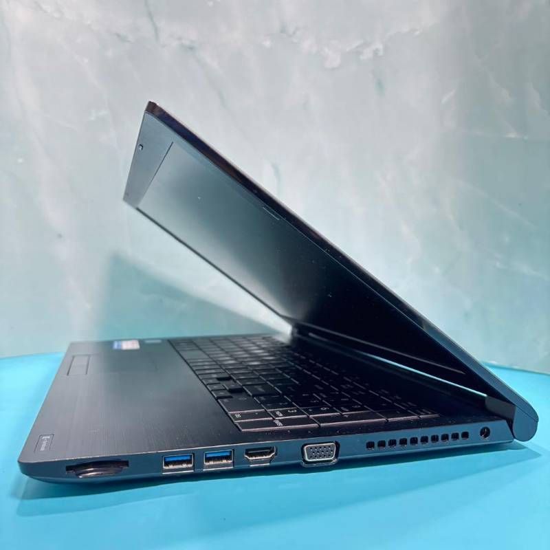 年末セール⑧i7第8世代超薄型東芝13.3型Windows11ノートパソコン 年末セール⑧i7第8世代超薄型東芝13.3型Windows11ノートパソコン 第8