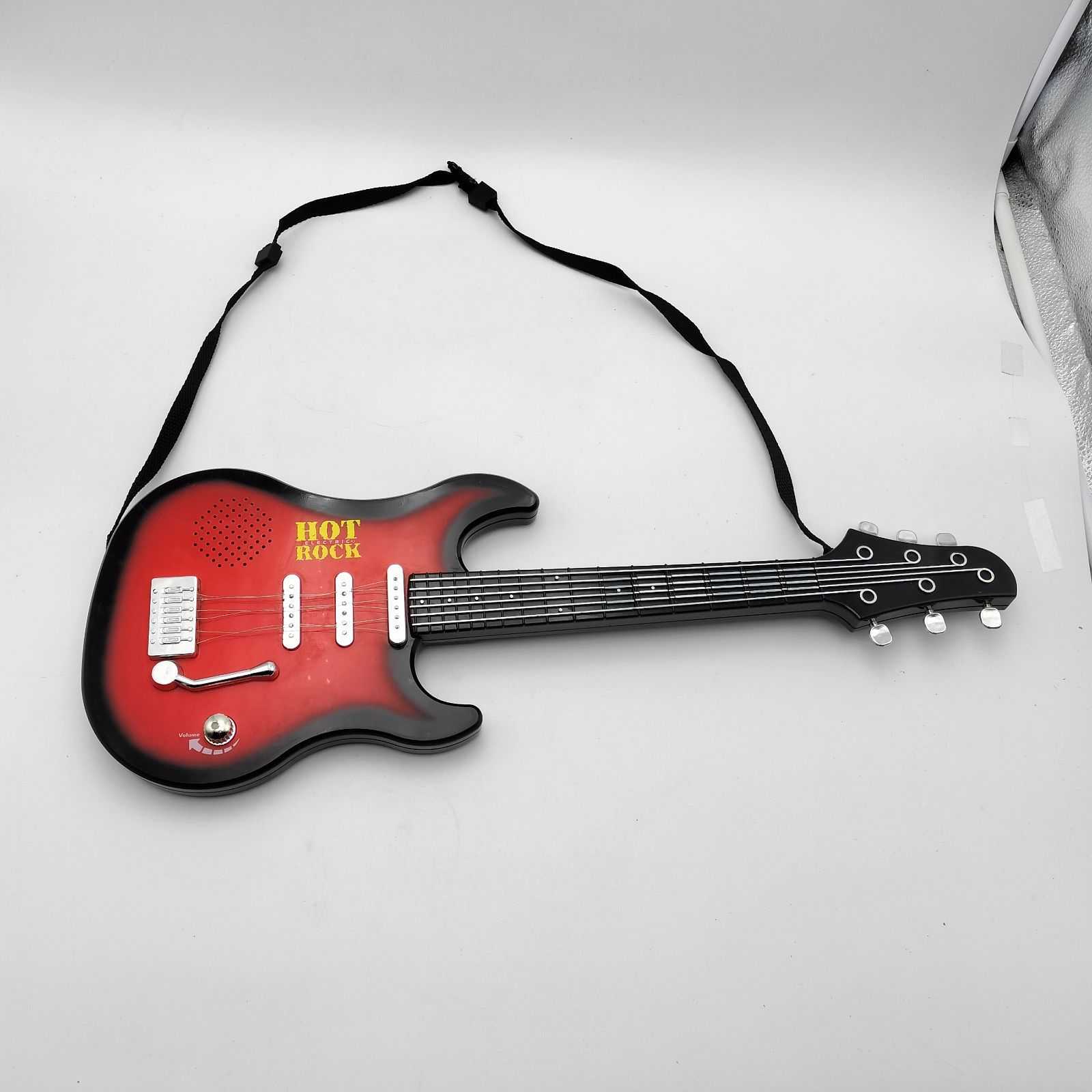 ジャンク品】鳴る！キッズ用 エレキギター 全長58cm おもちゃ HOT ROCK