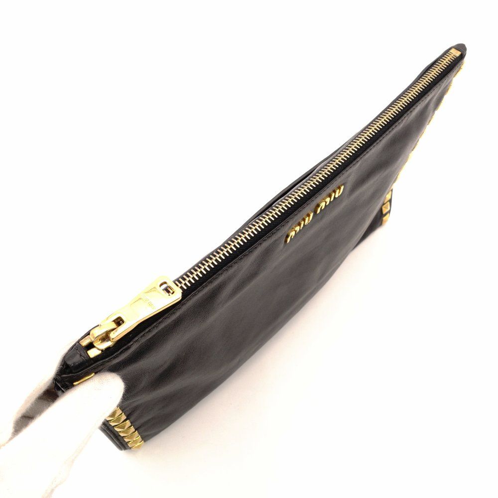 ミュウミュウ MIU MIU クラッチバッグ ブラック レザー 黒 スタッズ