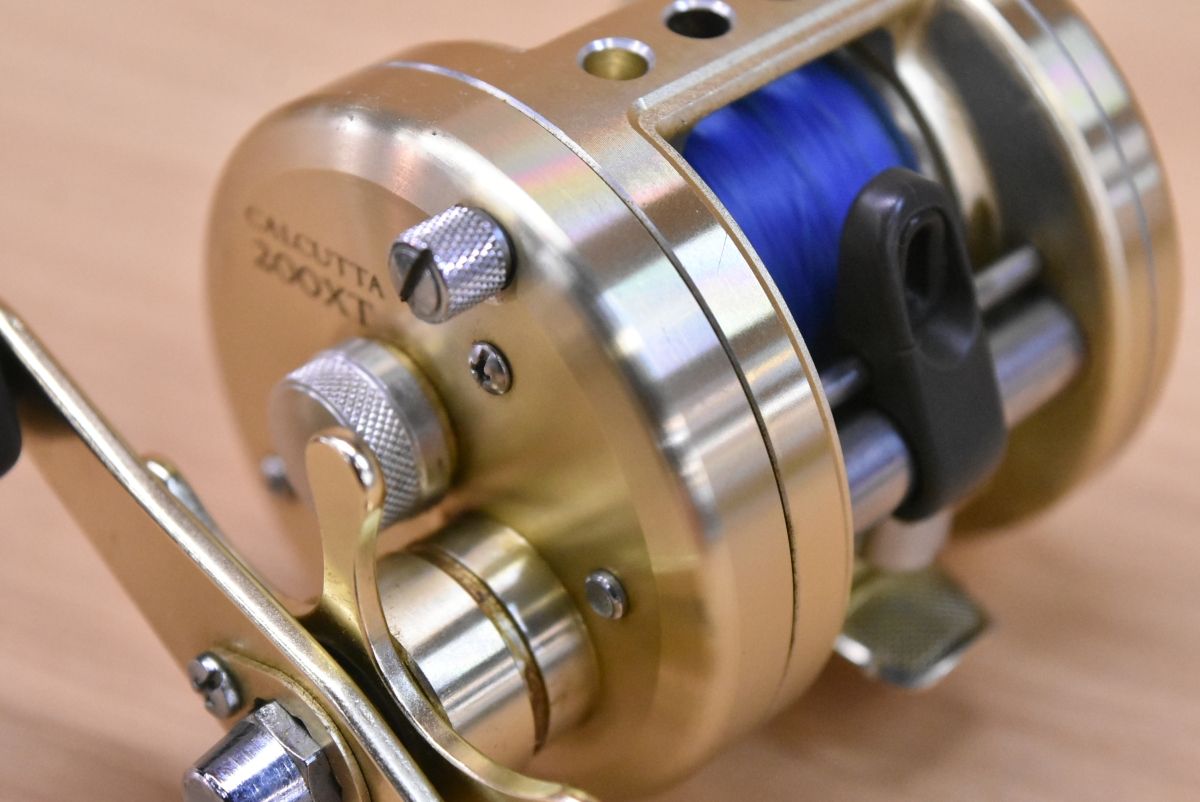 シマノ 94 カルカッタ 200XT 右 SHIMANO CALCUTTA CONQUEST ベイト