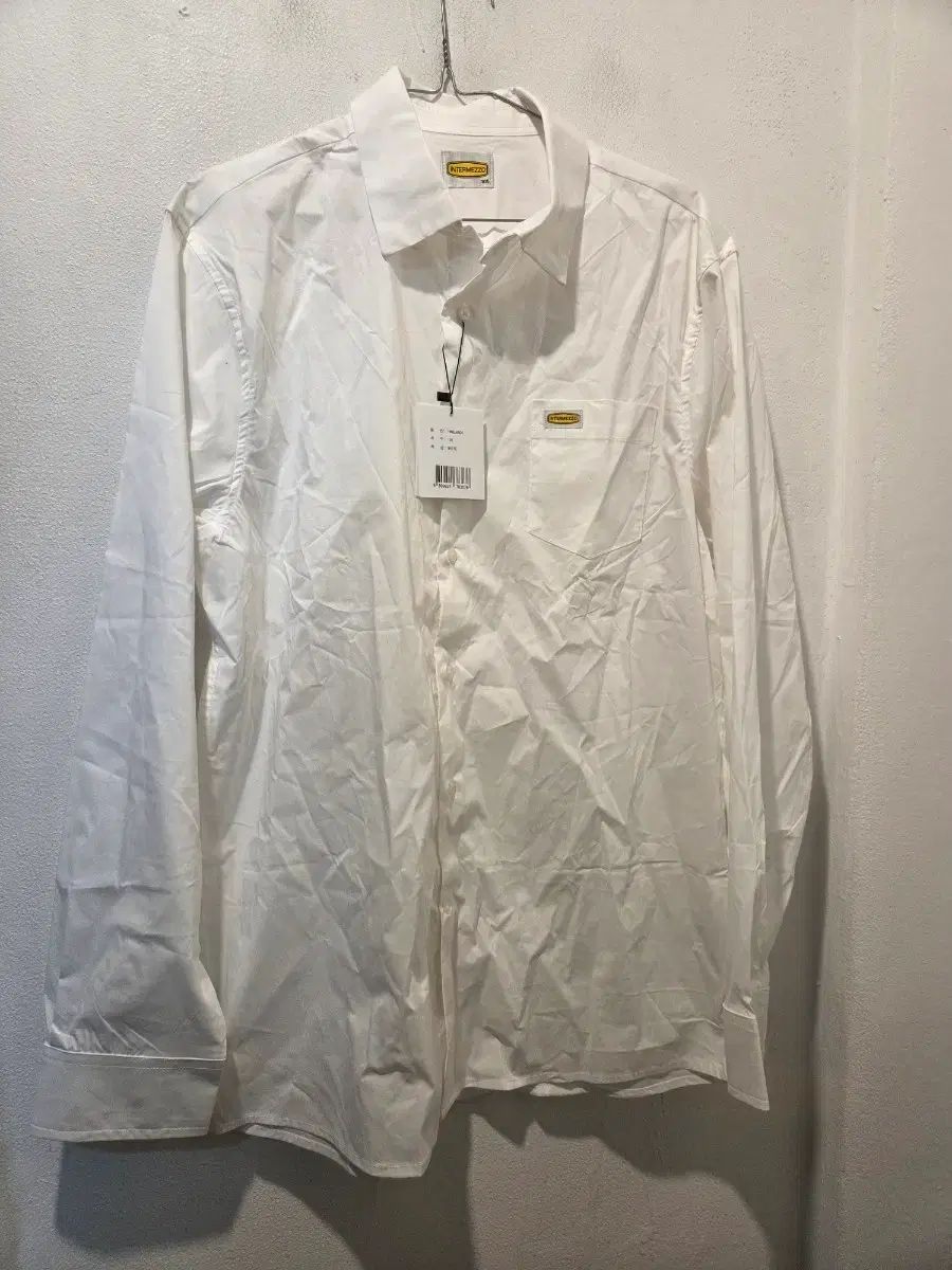 インターメッツォ 白 長袖シャツ 新品 ショップからお知らせ 【公式通販】