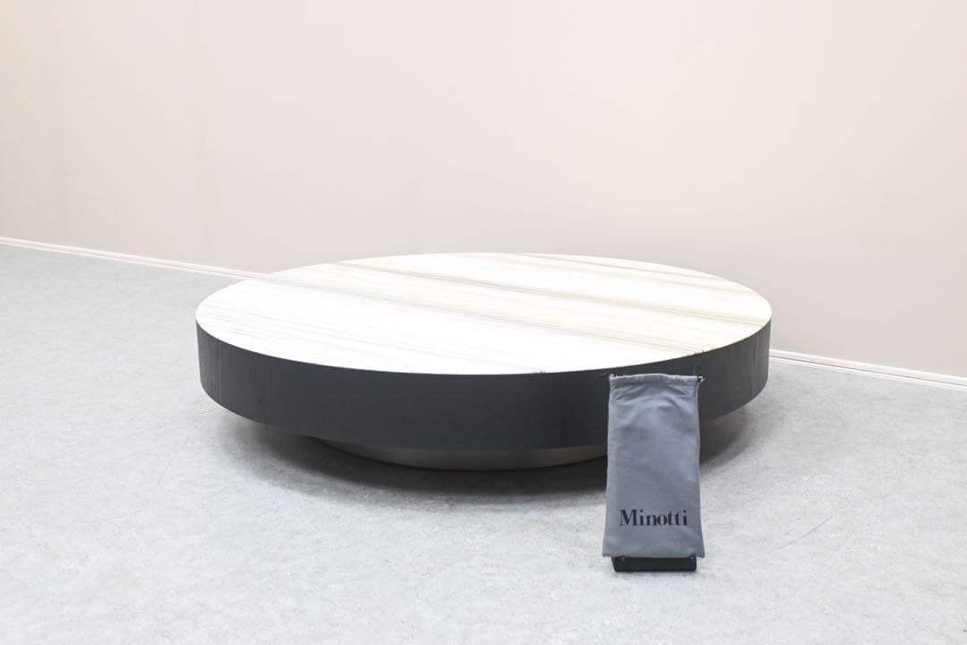 【展示極美品】 Minotti ミノッティ Milton センターテーブル 展示極美品】 Minotti ミノッティ Milton センターテーブル - メルカリ