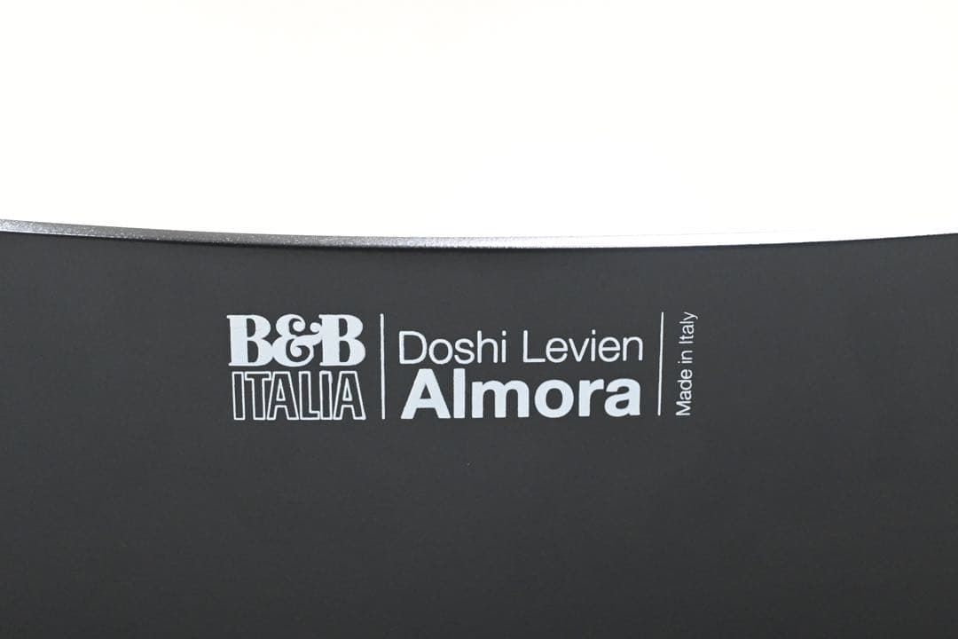 展示極美品】 B&B Italia ラウンジチェア ALMORA アルモラ - メルカリ