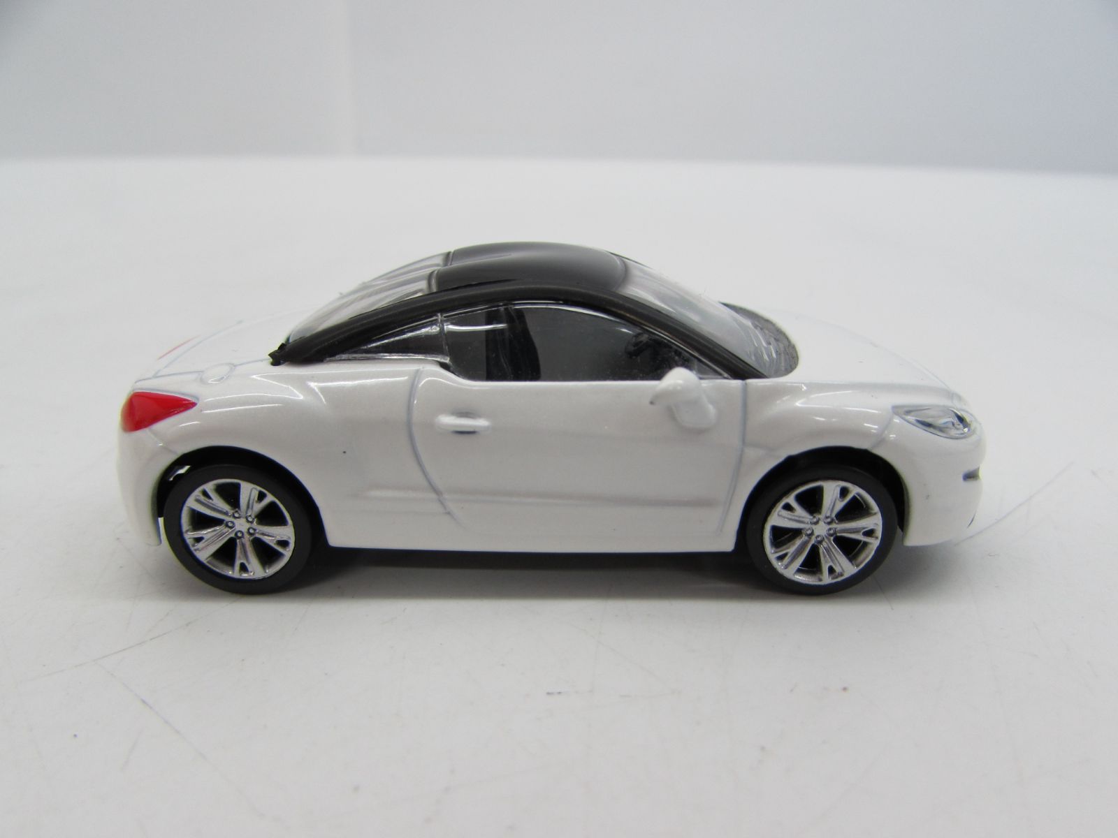 未使用 PEUGEOT プジョー RCZ 2012 NOREV SA ノレブ 白 ホワイト