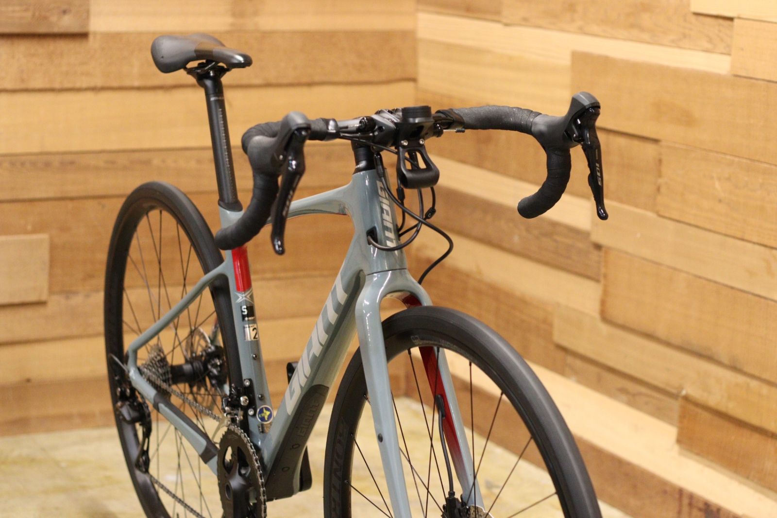 訳アリ ジャイアント GIANT リボルト REVOLT ADVANCED 2 2019 Sサイズ