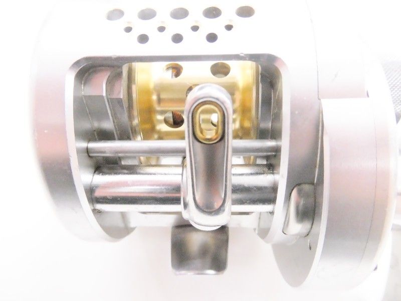 シマノ カルカッタコンクエスト 201 DC 04-