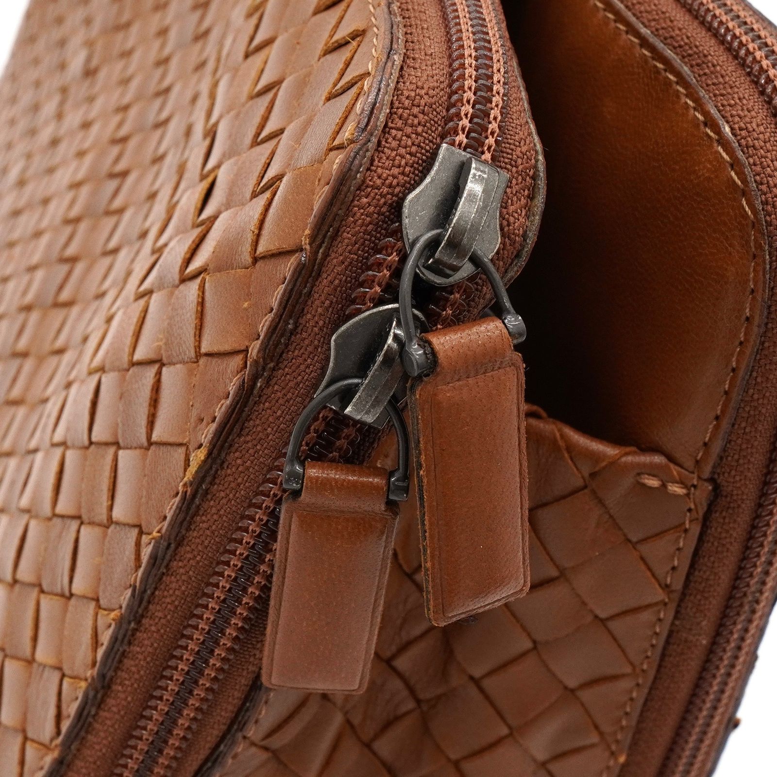 ボッテガ ヴェネタ イントレチャート レザー ハンドバッグ ブラウン