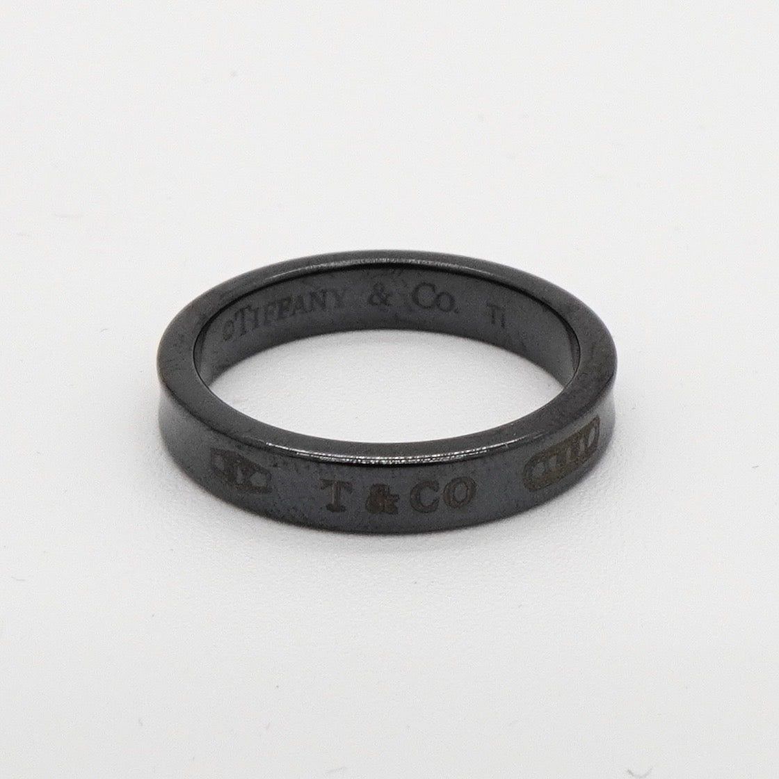 0 リング チタン ティファニーナロー ミッドナイト TIFFANY&Co