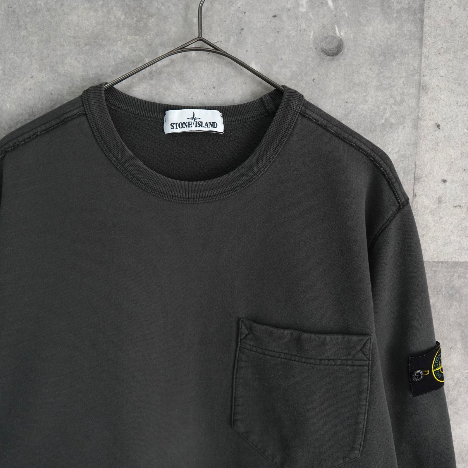 ストーンアイランド コンパスバッジ 胸ポケット ガーメントダイ