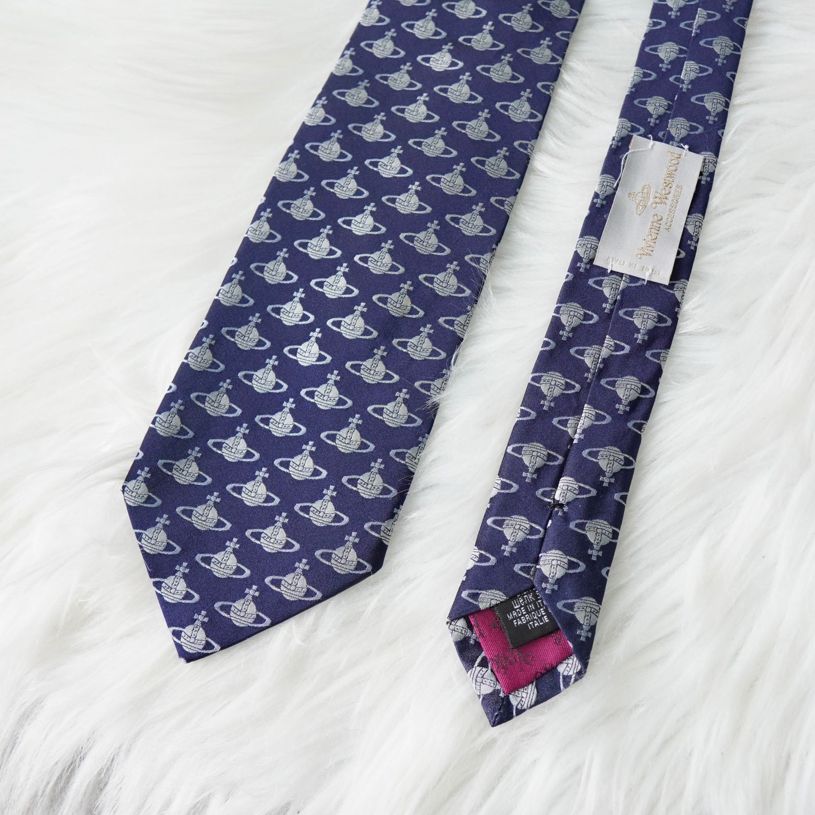 ヴィヴィアン ウエストウッド オーブロゴ 総柄 シルク ネクタイ