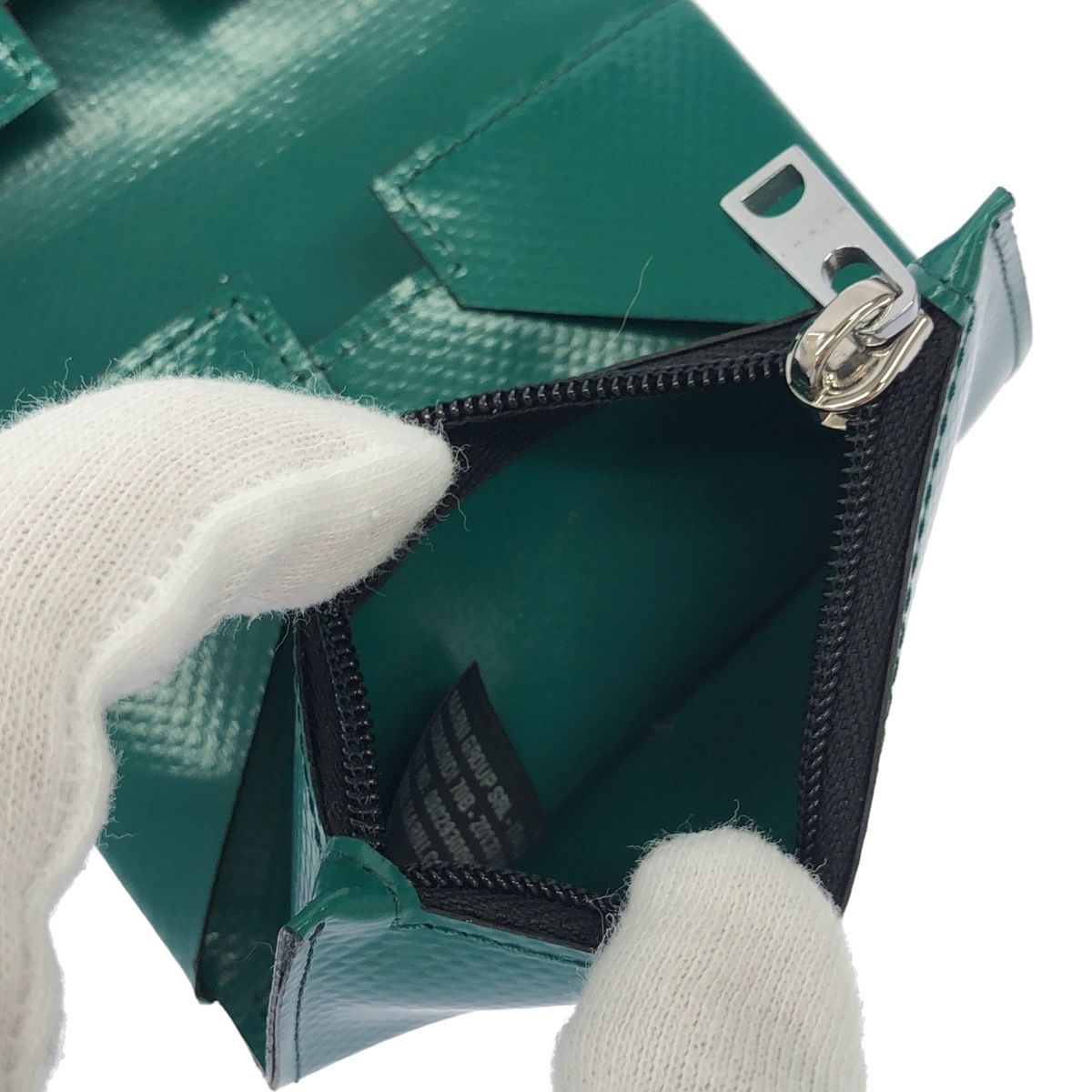 マルニ　ケース　グリーン　新品 MARNI マルニ コンパクトコインケース グリーン - メルカリ