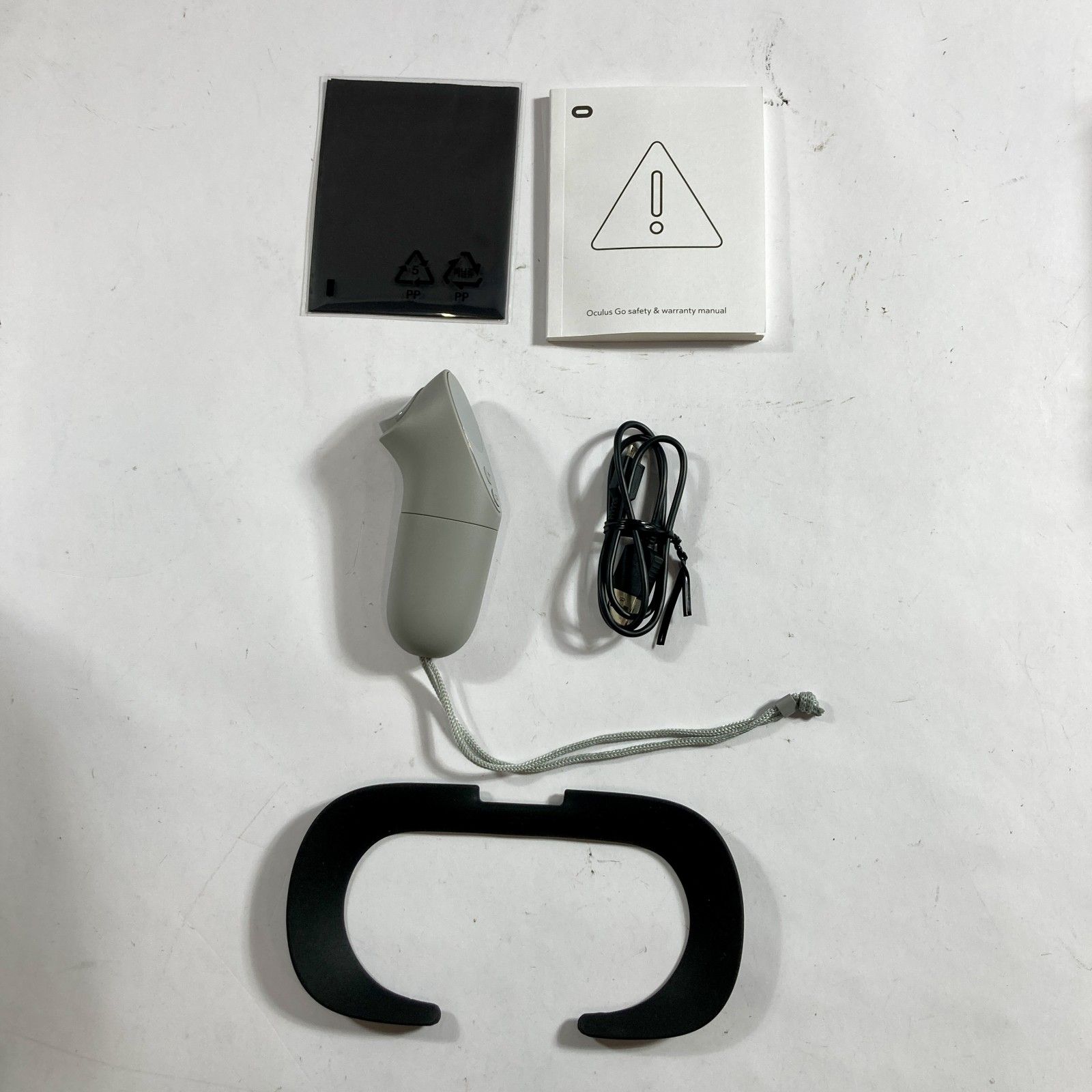 ☆ Oculus Go オキュラスゴー Standalone VR ヘッドセット 64GB