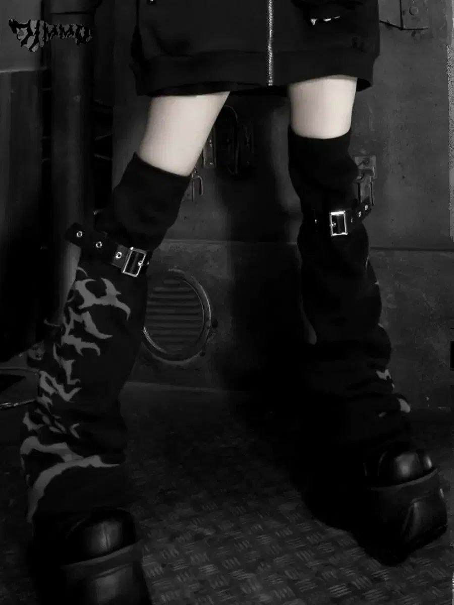 DimMoire 딤모아르 レッグウォーマー ブラック - メルカリ