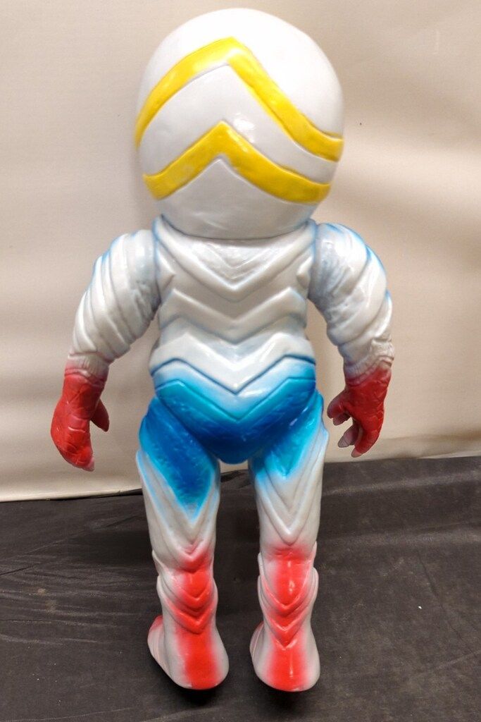 ベアモデル オール怪獣コレクション ガッツ星人 灰色成型 - メルカリ